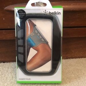 NWT! Belkin exercise arm band for iPhone 5